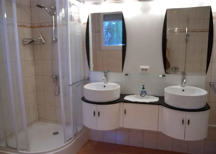 بيت للعطل In 20188 *